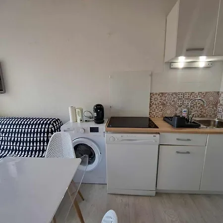 Lumineux Avec Terrasse, Proche Et Commodites, Marseillan-plage - Fr-1-326-821 *