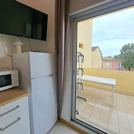 Lumineux Avec Terrasse, Proche Et Commodites, Marseillan-plage - Fr-1-326-821 شقة *